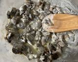 Foto del passaggio 3 della ricetta Scaloppine di Lonza con panna e funghi Champignon 🍄🟫