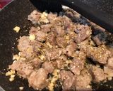 Foto langkah ke 3 dari resep Garlic Beef Butter Empuk using non wagyu.