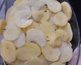 A picture of step 2 of Potato Gratin.