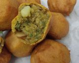 A picture of step 4 of Batata Wada !.