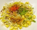 Foto langkah ke 3 dari resep Kongnamul Muchim 콩나물 무침 (Soybean Sprout Side Dish).