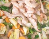 Foto langkah ke 5 dari resep Capcay Kuah Seafood Yummy.