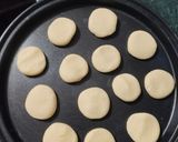 A picture of step 3 of Lockdown special Naan khatai.