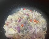 A picture of step 7 of Chicken fried rice.
