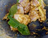 Foto langkah ke 4 dari resep 1009. Ayam Kemangi Khas Sunda, Yummy 👍😋.