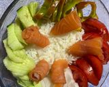 Foto del paso 8 de la receta: Poke bowl (salmón ahumado, atún, arroz, y vegetales)