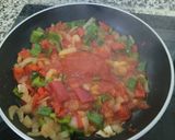 A picture of step 4 of Paella with Fresh Fava Beans and Pods.
