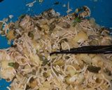 Foto del paso 1 de la receta: Reciclando en una tortilla ingredientes que nos sobran