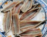Foto del paso 1 de la receta: Boquerones en salsa de tomate