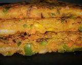 A picture of step 3 of Besan veggie toast.
