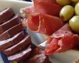 Foto del paso 2 de la receta: Antipasto con morcilla. Lever... Jamón serrano