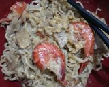 Foto langkah ke 3 dari resep Mie carbonara udang bakso.