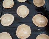 A picture of step 15 of Whole Wheat Mini Hand-Pies.