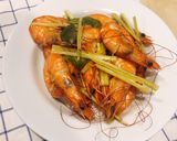 รูปขั้นตอนการทำที่ 6 ของ กุ้งอบเกลือ ทำง่ายๆ ทานเองที่บ้าน