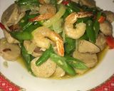 Foto langkah ke 5 dari resep Tumis Buncis Udang Bakso.