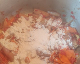 Foto del paso 3 de la receta: Pollo guisado a la cerveza, con verduras y patatas