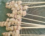 Foto langkah ke 2 dari resep Sate Sapi Bumbu Iloni.