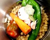 Foto del paso 1 de la receta: Fabada de garbanzos y acelgas