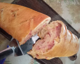 Foto del paso 7 de la receta: Pan casero relleno de jamón y queso (o salame)