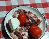 Une image de l'étape 2 de Filets d'agneau rôtis sur lit d'oignon, tomate et ail 🍴.