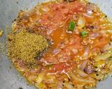 A picture of step 4 of Lau Chingri Curry/Bottlegourd and Prawn curry.