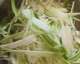 Hình bước làm 1 của món Canh bầu nấu tôm khô