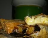Foto langkah ke 5 dari resep Pisang Selimut Coklat & Keju Lumer.