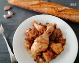 Foto del paso 4 de la receta: Pollo y conejo al ajillo