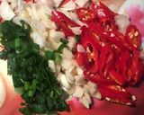 Foto langkah ke 2 dari resep Ayam goreng crispy bawang cabe.