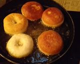 Foto langkah ke 5 dari resep Donat Maizena Super Empuk.
