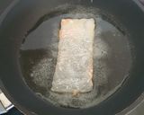Foto langkah ke 2 dari resep Salmon Mentai.