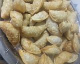 मावा गुझिया (mawa gujiya recipe in Hindi) रेसिपी चरण 4 फोटो
