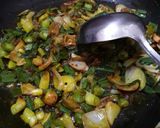 A picture of step 5 of Kacche Aam ki kadhi.