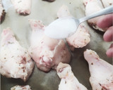 Foto del paso 1 de la receta: Alitas de pollo al horno súper crujientes