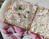 A picture of step 2 of Herbed cheese onion sandwich.