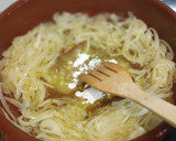 Foto del paso 2 de la receta: Sopa de cebolla 🥄🧅