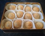A picture of step 10 of Red bean sesame balls.