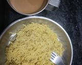 A picture of step 7 of Cheesy maggi.