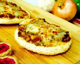 A picture of step 10 of Pepper mushroom mini bread pizza.