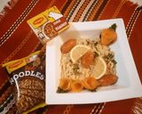 Pas rețetă Noodles cu cârnăciori 2 fotografie