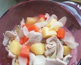 รูปขั้นตอนการทำที่ 2 ของ แกงกะหรี่หมูแบบญี่ปุ่น