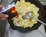 Foto langkah ke 3 dari resep Mie Ramen pedas.