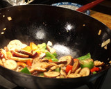 Foto del paso 5 de la receta: CAMARONES CON CHAMPIÑONES SHIITAKE, BERENJENA Y FIDEOS CHINOS
