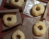 Foto langkah ke 5 dari resep Donat tanpa telur.