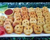 A picture of step 6 of Potato smilies.