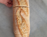 Foto del paso 3 de la receta: Pan de ajo con queso. Delicioso y crujiente