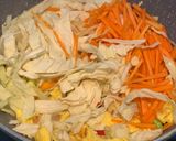Foto langkah ke 3 dari resep Tumis Sayur 3 Warna (Kol, Wortel, Sawi).