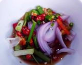 รูปขั้นตอนการทำที่ 5 ของ ยำไข่ดาว