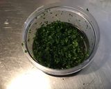 Une image de l'étape 9 de Salade de laitue rougette aux tomates,radis cerises et persil.