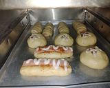 Foto langkah ke 7 dari resep Roti Abon Mayo.